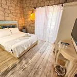 Asma Alacati Hotel *