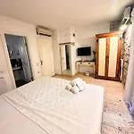 Asma Alacati Hotel Çeşme
