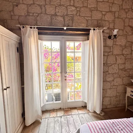 Asma Alacati Hotel Çeşme